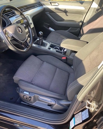 Volkswagen Passat cena 49500 przebieg: 254000, rok produkcji 2015 z Inowrocław małe 79